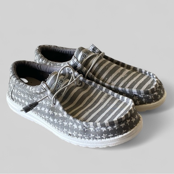 Hey Dude Wally Gray Patriotic Striped Boat Shoe Size 9 Grass Approved NWOT main image 7